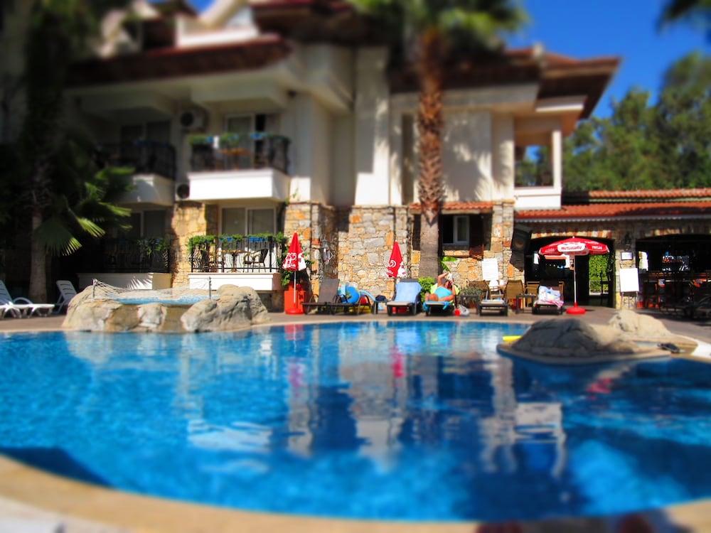 Sun Blue Apart Hotel İcmeler Bagian luar foto