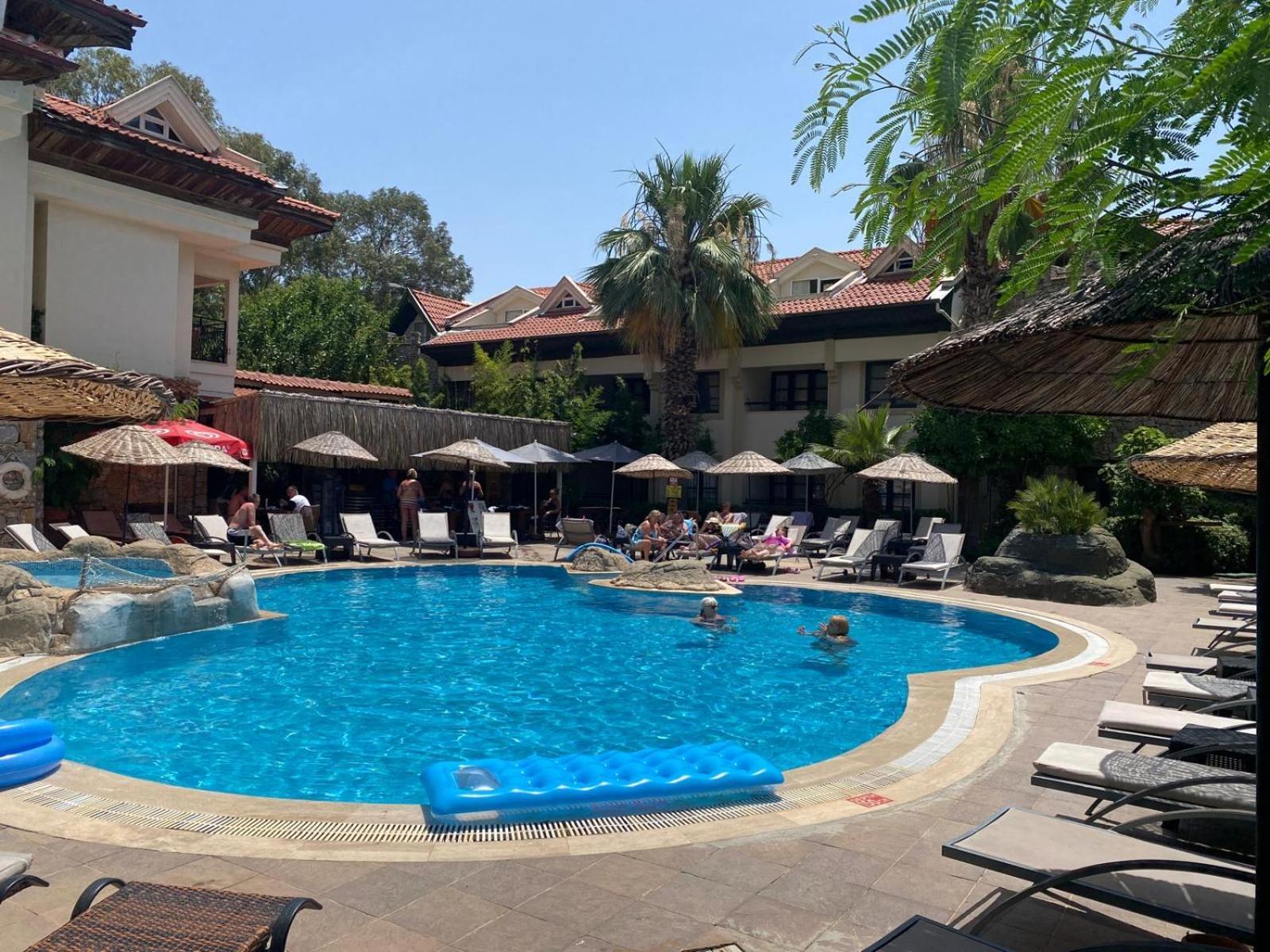 Sun Blue Apart Hotel İcmeler Bagian luar foto